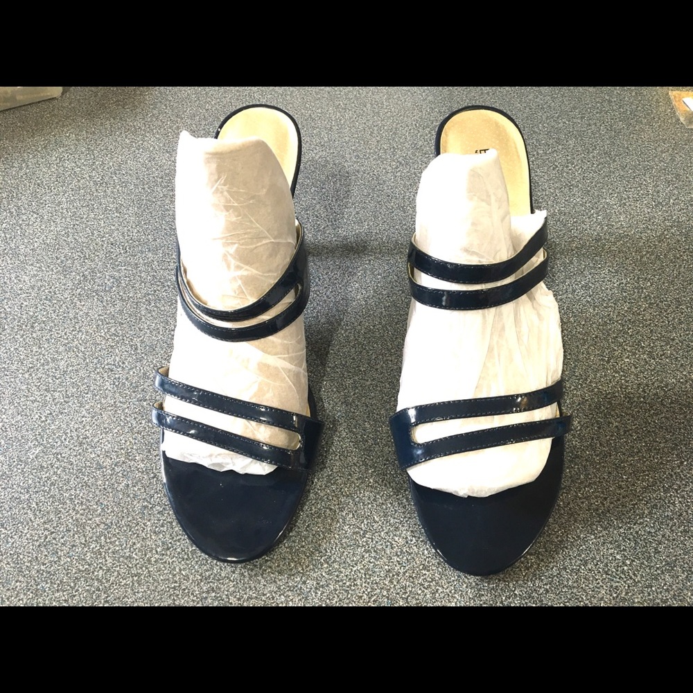 Bijou New York blue strap sandals